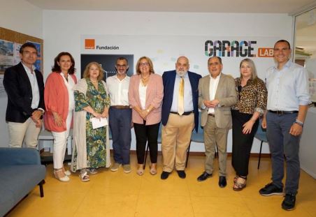 La Fundación Orange y la Asociación Diversidades Acolle inauguran el primer GarageLAB de Galicia en Vigo