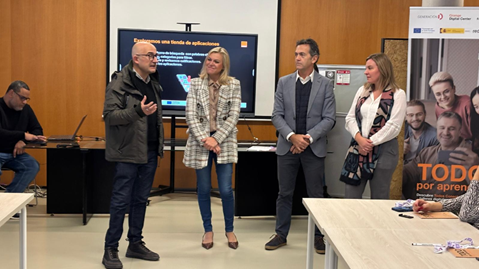 La Generalitat Valenciana y la Fundación Orange impulsan la formación digital inclusiva para mujeres a través del programa “Todos Conectados”