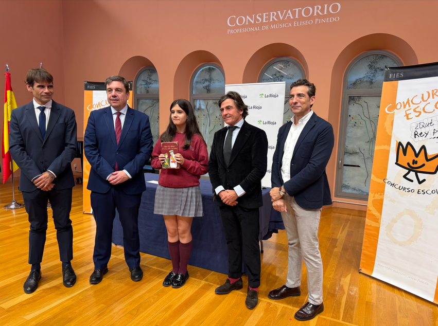 Una logroñesa de 2º de E.S.O. gana la 45ª edición del concurso “¿Qué es un rey para ti?” en La Rioja