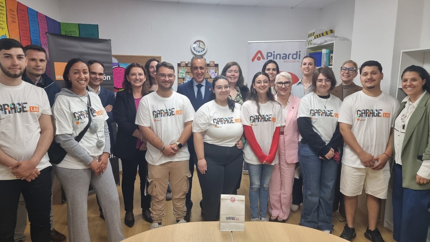 La Fundación Orange y Pinardi inauguran el primer GarageLAB de Ciudad Real