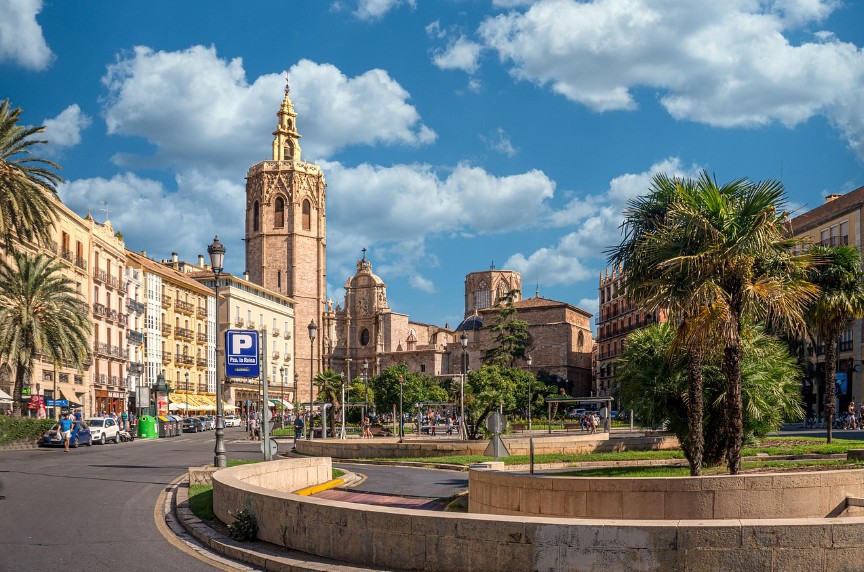Más de 4.300 valencianos refuerzan sus competencias digitales gracias a Orange y la Fundación Orange
